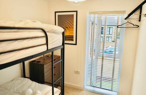 Modern & Stylish 3 Bedoom Home in Taunton - Photo 19