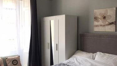 Grange Lone entire apartment with two double beds - Foto 5