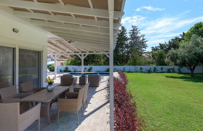 Casa Bianca Villa With Private Pool - Photo 22