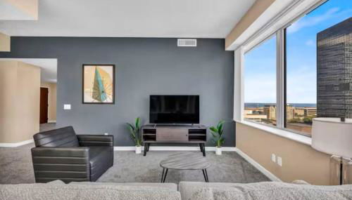 LAKE VIEWS | Paid Parking | Downtown | Gym - Foto 2