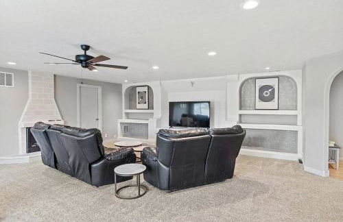 Modern Home-Garage-Scenic Patio - Foto 9