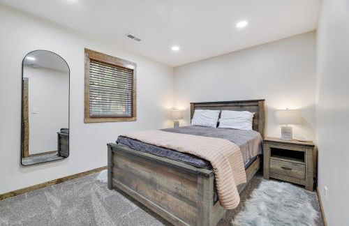 Whiskey Pines Retreat! Single Level Home, Outdoor Firepit, AC, BBQ! Sleeps 9 in Lake Harmony! - Foto 28