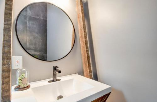 Downtown Milwaukee Area | 4BR Home | Sleeps 14 - Foto 23