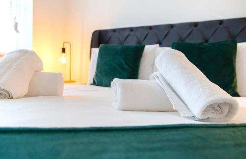 Stylish 2 Bedroom House - Village Location - Foto 24