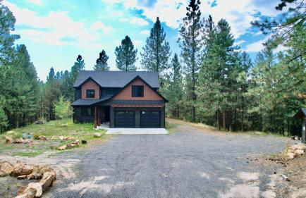 Camp 95 - Stunning Mountain Home - 4.5 Acres - Views - Hot Tub - Pet friendly - Private - Photo 52