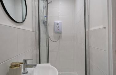 Newly Furnished Guest House Near City Centre - Foto 24