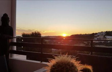 Sunny 3-Bedroom Apartment - Foto 13