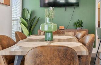 Chic 2BR King Bed Balcony Krog Market Steps to Beltline - Foto 8