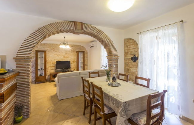 Holiday house Matija with a pool - Foto 10