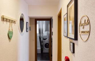 Praktisch&Zentral für Gruppen und Firmen-3 Schlafzimmer- 6 Personen-Parkplatz-Balkon-Stadtmitte-schnelles WLAN - Foto 12