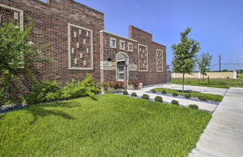 Private Patio Edinburg Couples Retreat! - Foto 24