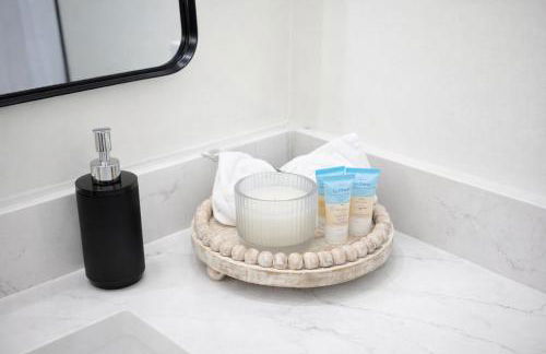 5 Bedroom Home in Avondale Jacksonville with Patio and Parking - Foto 12