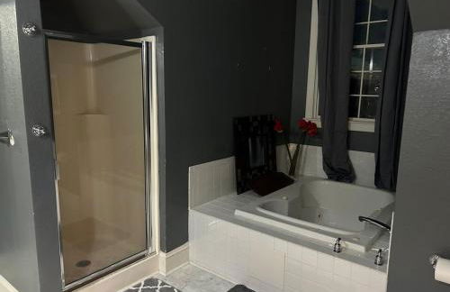 Innkeeper Suite at The Currier Inn - Photo 7