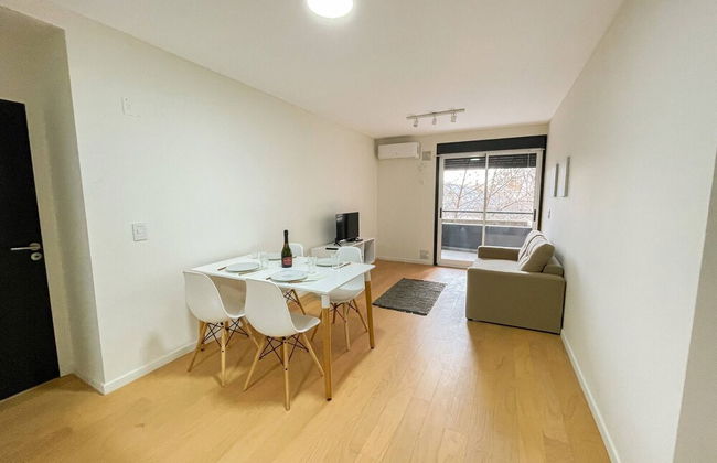 Spacious 1 Bedroom Apartment in Rosario - Photo 1