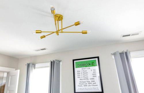 Stay, Play and Pass Go at the Monopoly Penthouse! - Foto 40