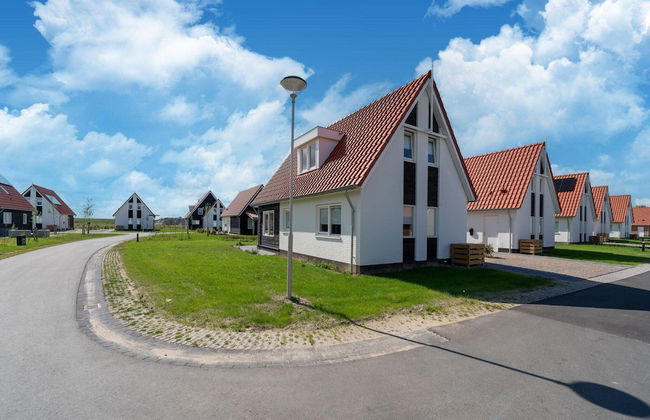 Your Coastal Retreat With Pool - Foto 36