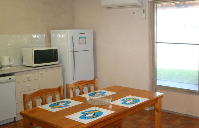 Lake Edge Holiday Units - Foto 10