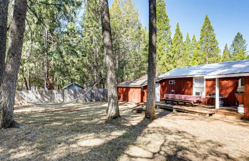 Less Than 2 Mi to Trinity Lake NorCal Getaway with BBQ - Foto 25