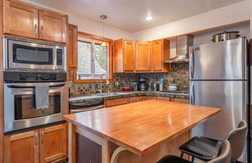 Lakeside Serenity Retreat - Photo 17