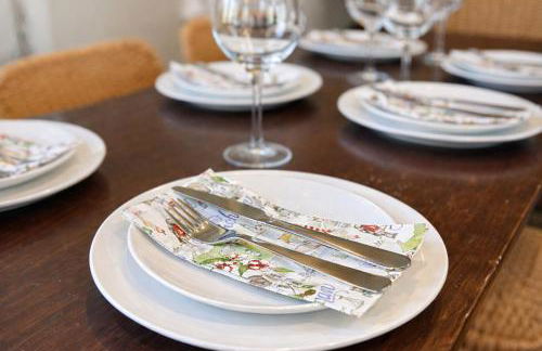 Old School Charm | Sleeps 6 - Foto 19