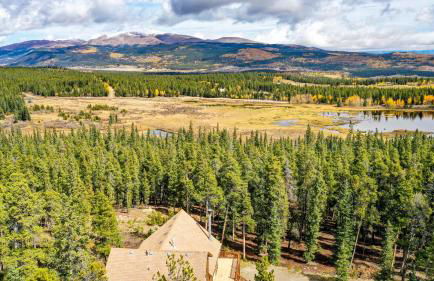 Serene Mountain Cabin Nestled Amongst the Pines - Alpenhaus - Foto 37