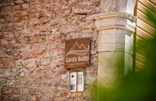 GARDA BALDO APARTMENTS - Photo 2