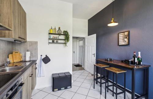 NASA Homes 4 Zimmer Altbauwohnung Zentral inkl Smart TV Netflix Garten - Foto 16