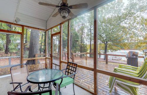 Bring Your Boat! Lake Murray Haven with Deck and Dock - Foto 2