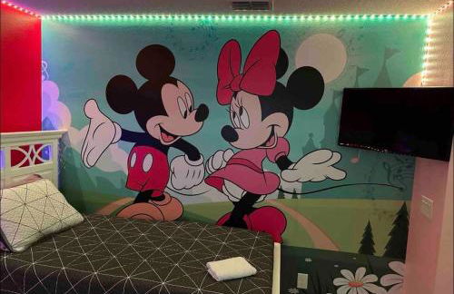 Family Home 20 min Disney 4BR Heated Pool BBQ - Foto 35