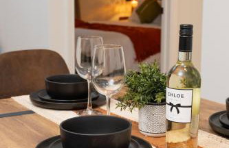 Sunrise Glow Spacious 2BR 2BA 2 King Beds Gym WFH - Foto 19