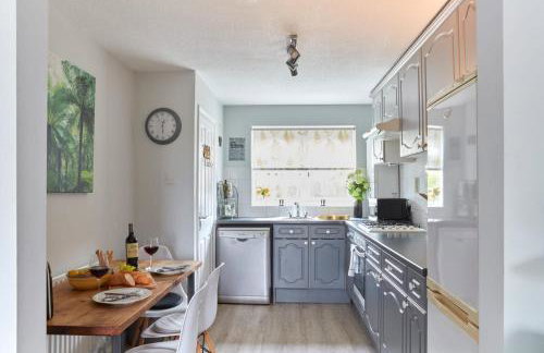 Cinque Ports Snug by Coaste - mins from Sea & Golf Course - Foto 9