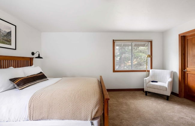 Bighorn by Avantstay Spacious Ski Cabin w/ Sprawling Porch, Views & Hot Tub! - Foto 27