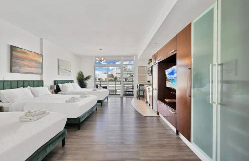 Stylish Studio in South Beach with Ocean Views - Foto 13
