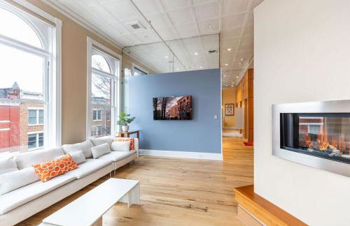 Penthouse Apartment Overlooking Downtown Mall - Foto 13