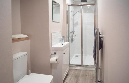 Stunning 2 bed Seaside Apartment With Sea Views - Foto 55