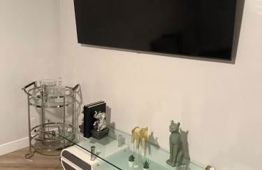 Hollywood Prime Location Walk to Hollywood Attractions Free Parking - Foto 8