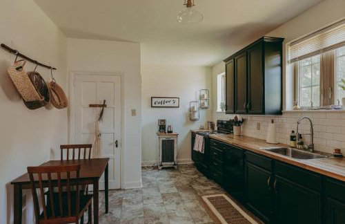 Conestoga Cottage with Hot Tub - Foto 21