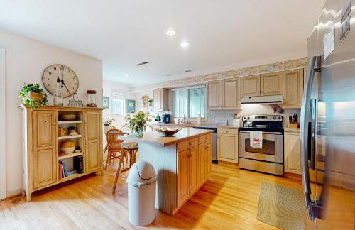 Town of Dewey Beach ---13 Read Ave. Unit 2 - Photo 9