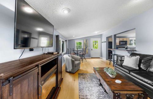 Keuka Wine Trail Vineyard View Farmhouse - Fire Pit & Game Room - Foto 43