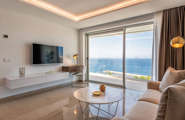 Grand Horizon Luxury Boutique Apartments - Photo 24