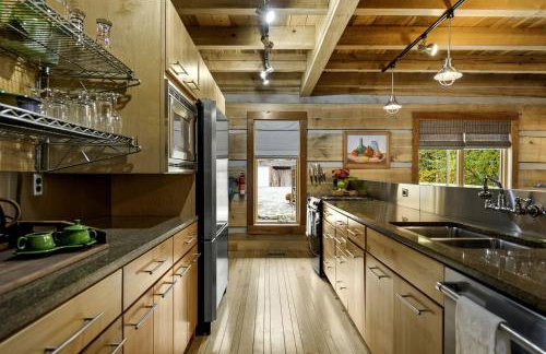 Impressive Log Cabin with Fireplace, Fire Pit and Hot-tub in Unionville, Indiana - Foto 13