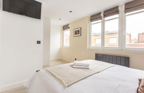 Appartement spacieux et moderne 4 chambres à 5mn à pieds République - Foto 12