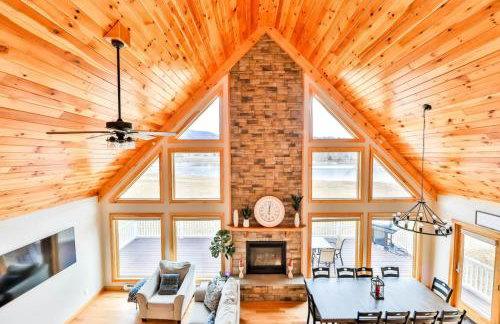 Lakeside Catskills Escape - Soak, Sip, Stargaze - Foto 1