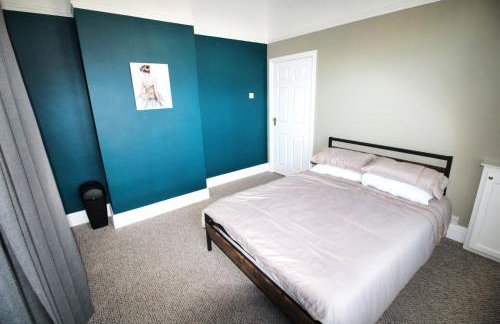 Large Bungalow - Sleeps 8 - 3 Large Beds - 2 Bathrooms - Off Street Parking - Pets Welcome - Very Large Enclosed Gardens - Fast Wifi - Foto 8