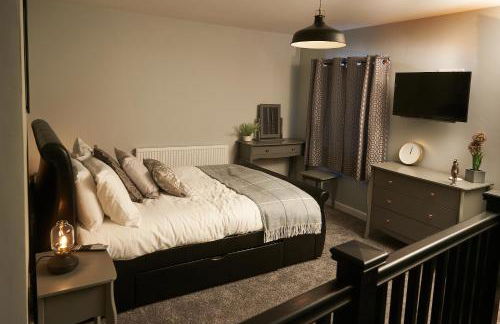 Chapel View, A charming one-bedroom cottage nestled in the heart of the historic township of Laugharne - Photo 13