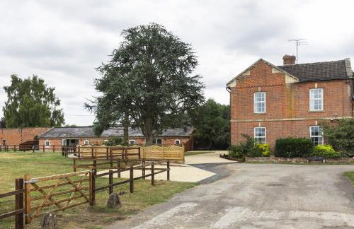 Apartment in the Countryside with Hot Tub - Photo 15