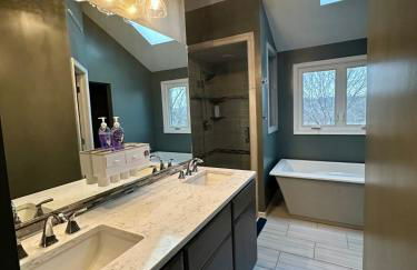 Spacious 4-bed family home with park views - Foto 17