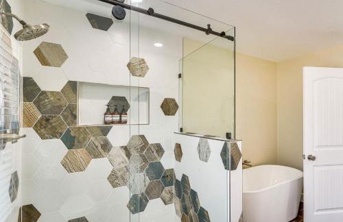 Golf, Shop and Explore Home 5 Mi to Dtwn Midland! - Foto 12