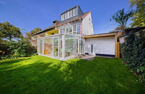 Zimmer im Haus nahe Ubahn - Foto 1