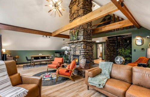 Modern A Frame Cottage - Photo 37